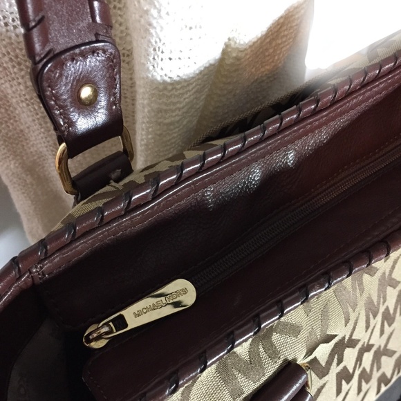 Michael Kors Monogram Hobo Handbag - Picture 3 of 8